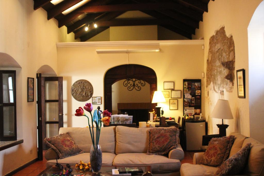 Hotel Sor Juana Antigua Buitenkant foto