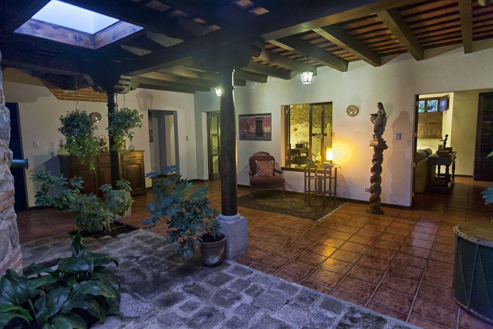 Hotel Sor Juana Antigua Buitenkant foto