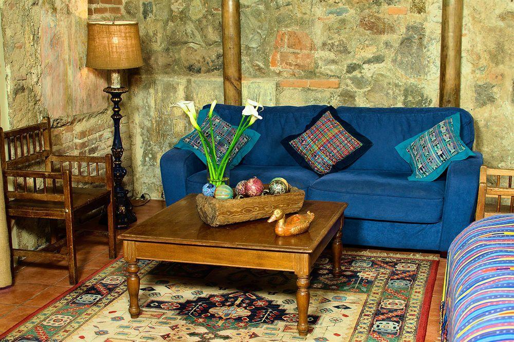 Hotel Sor Juana Antigua Buitenkant foto